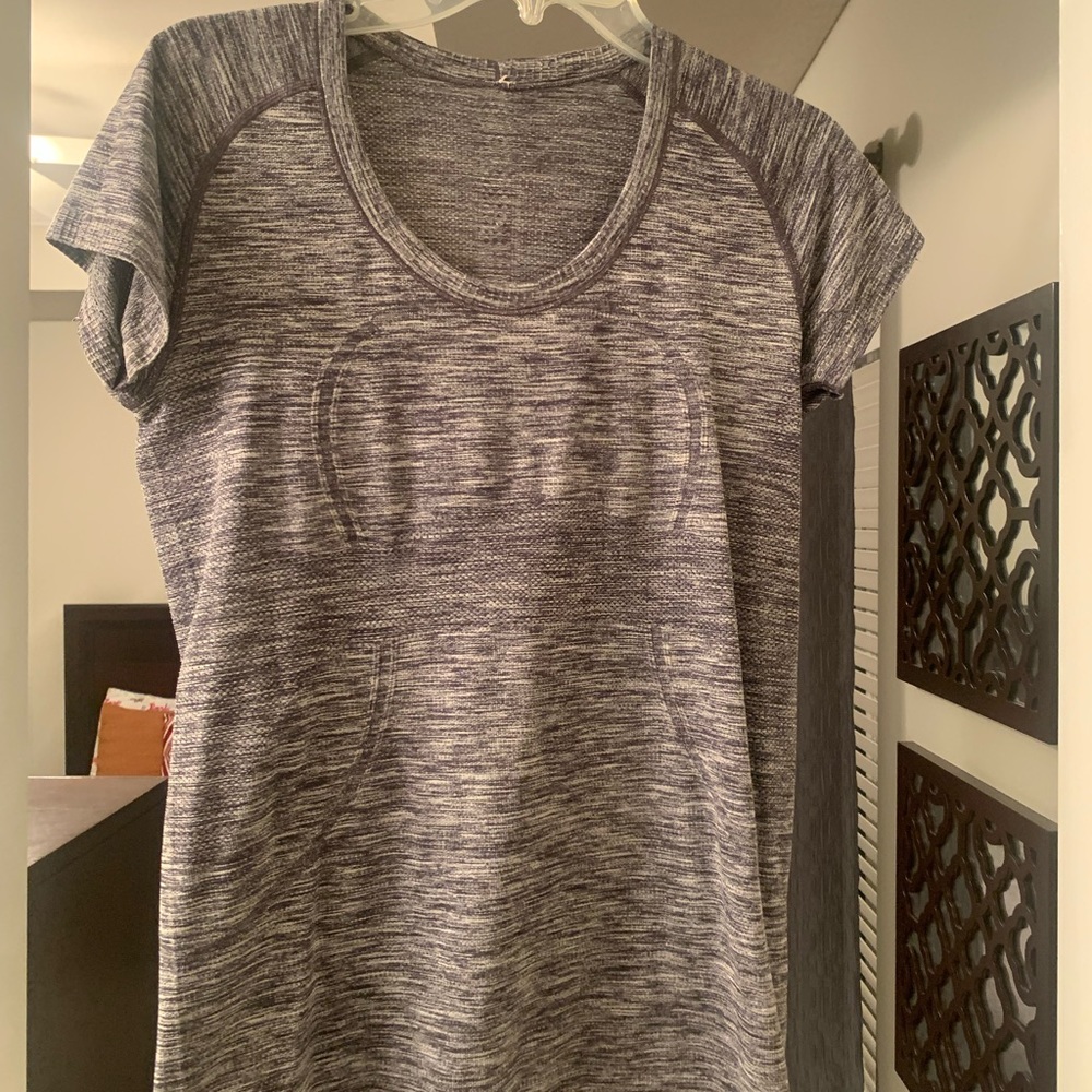 Lululemon Swiftly Short Sleeve Size 10 EUC Heathered Cadet Blue